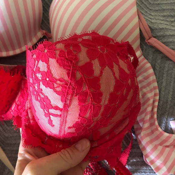 Bundle of 5 bras ! - Picture 2 of 9